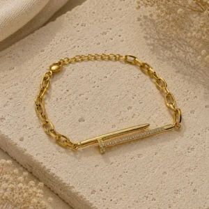 Un Clou Bracelet
